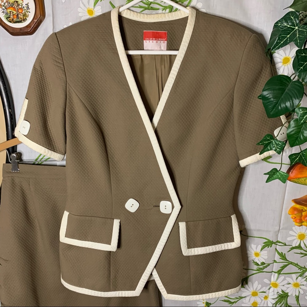 Vintage 80s Oscar de la Renta brown white color block quilted skirt suit set - Picture 6 of 12